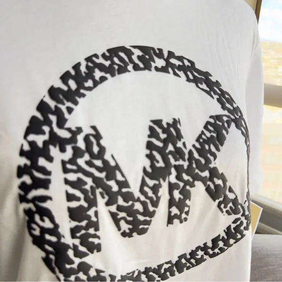 MICHAEL KORS White T-Shirt with Black Logo - Picture 5 of 6